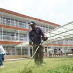 Realiza SEV tequio en primaria Carlos A. Carrillo de Xalapa