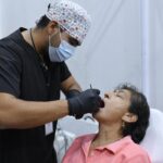 Zenyazen Escobar acerca atención gratuita de salud bucal a familias del Distrito 16 en Cuitláhuac