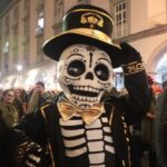 Entre ánimas y leyendas, veracruzanos dan vida al Mictlán con Desfile Monumental