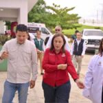 Rocío Nahle reconoce vocación del personal de salud del Hospital de José Azueta